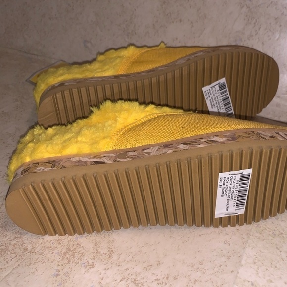 Toms Limited Edition Rare Yellow Big Bird Sesame Street Sneakers Size 6 - Picture 6 of 7